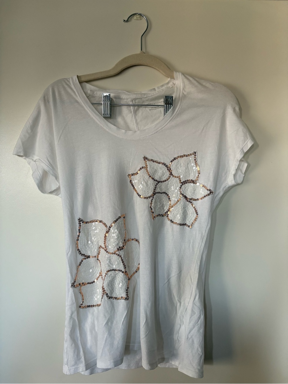 New York & Company White Short Sleeve Top with Gold Sequin Floral Accents